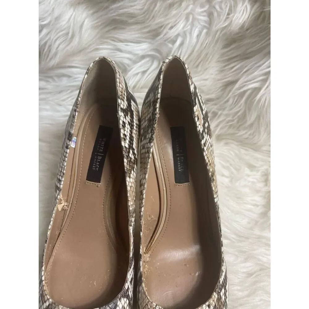 White House Black Market Neutral snakeskin print slip on heels Pointed toe SZ9.5